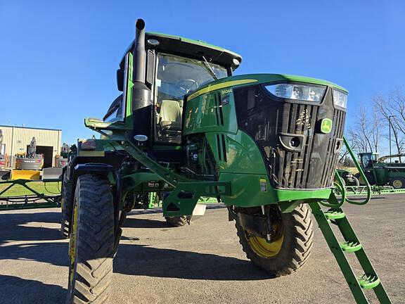 Image of John Deere R4044 equipment image 1