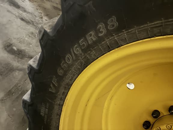 Image of John Deere R4044 equipment image 3