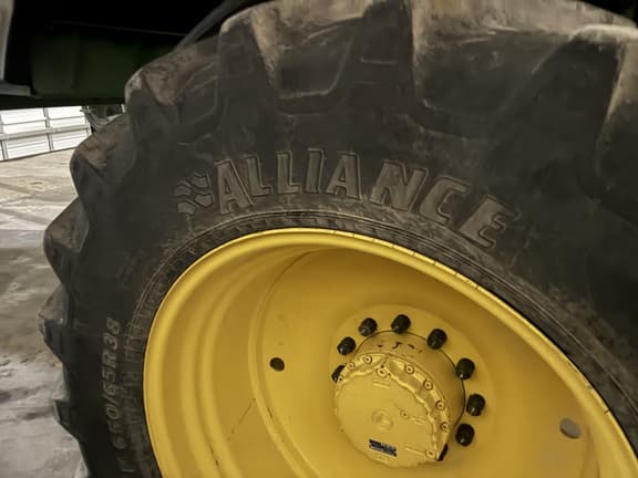 Image of John Deere R4044 equipment image 1