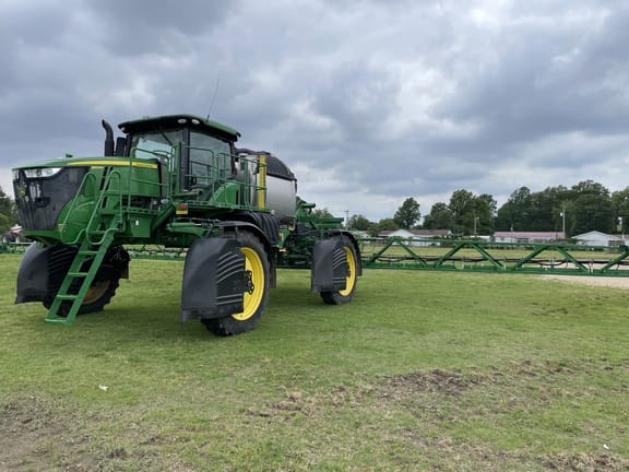 2021 John Deere R4044 Equipment Image0