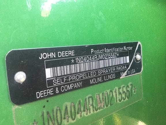 Image of John Deere R4044 equipment image 4