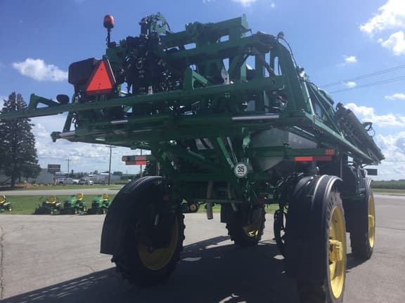 Image of John Deere R4044 equipment image 3