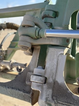 Image of John Deere R4044 equipment image 4