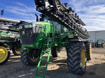 Main image John Deere R4044