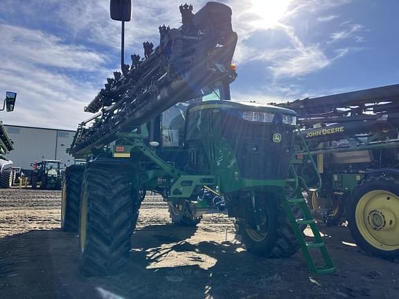 Image of John Deere R4044 equipment image 1