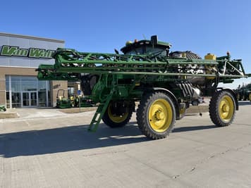 Main image John Deere R4044