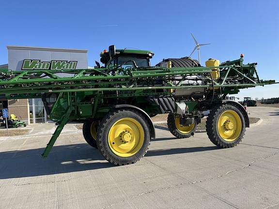 Image of John Deere R4044 equipment image 2