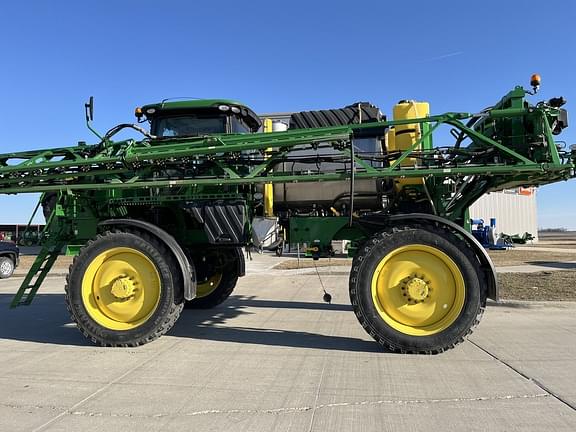 Image of John Deere R4044 equipment image 3