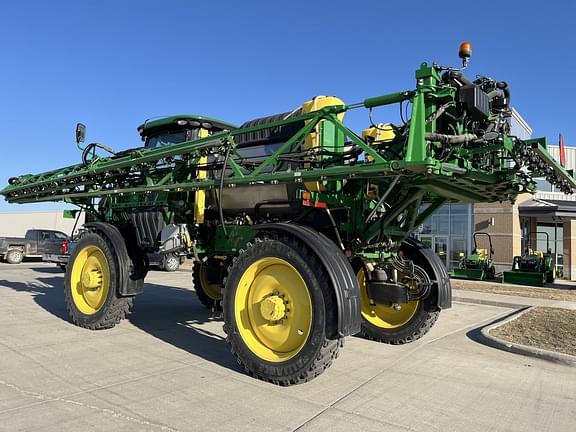 Image of John Deere R4044 equipment image 4