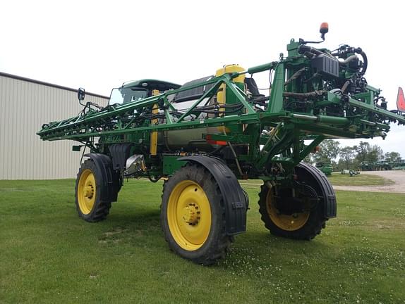 Image of John Deere R4044 equipment image 4