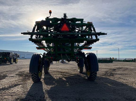 Image of John Deere R4044 equipment image 3