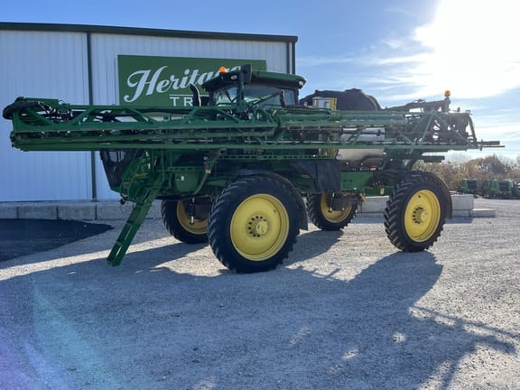 Main image John Deere R4044