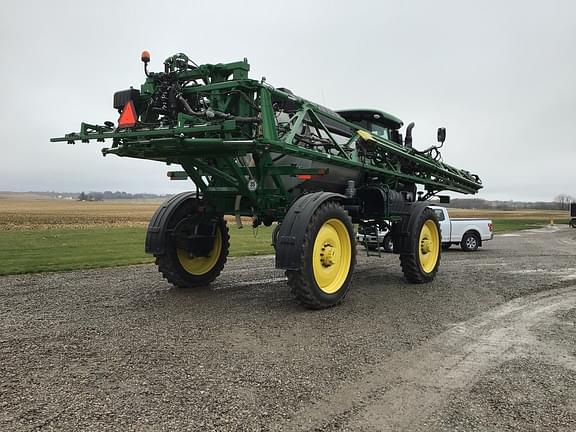 Image of John Deere R4044 equipment image 4