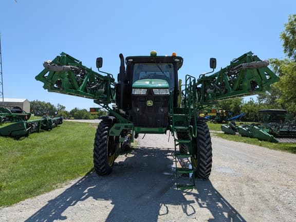 Image of John Deere R4044 equipment image 4