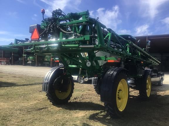 Image of John Deere R4044 equipment image 4