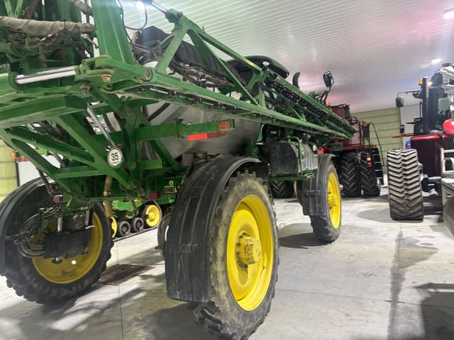 Image of John Deere R4044 equipment image 2