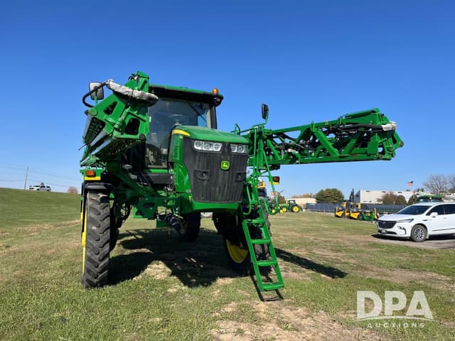 Image of John Deere R4044 equipment image 3