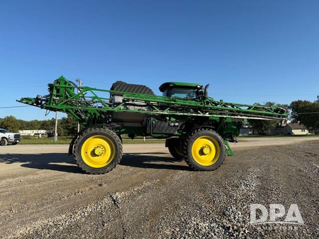 Image of John Deere R4044 equipment image 4