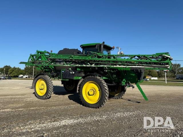 Image of John Deere R4044 equipment image 2