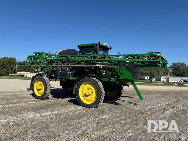 Image of John Deere R4044 equipment image 2