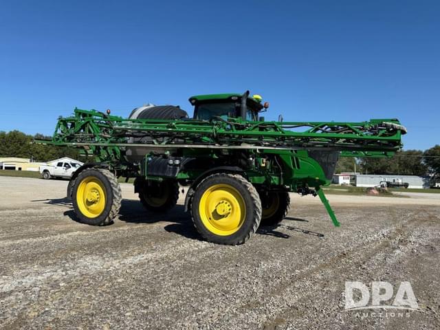 Image of John Deere R4044 equipment image 3