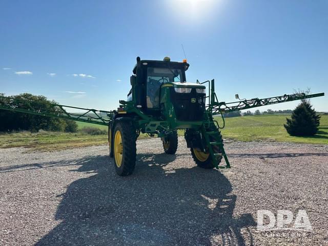 Image of John Deere R4044 equipment image 4
