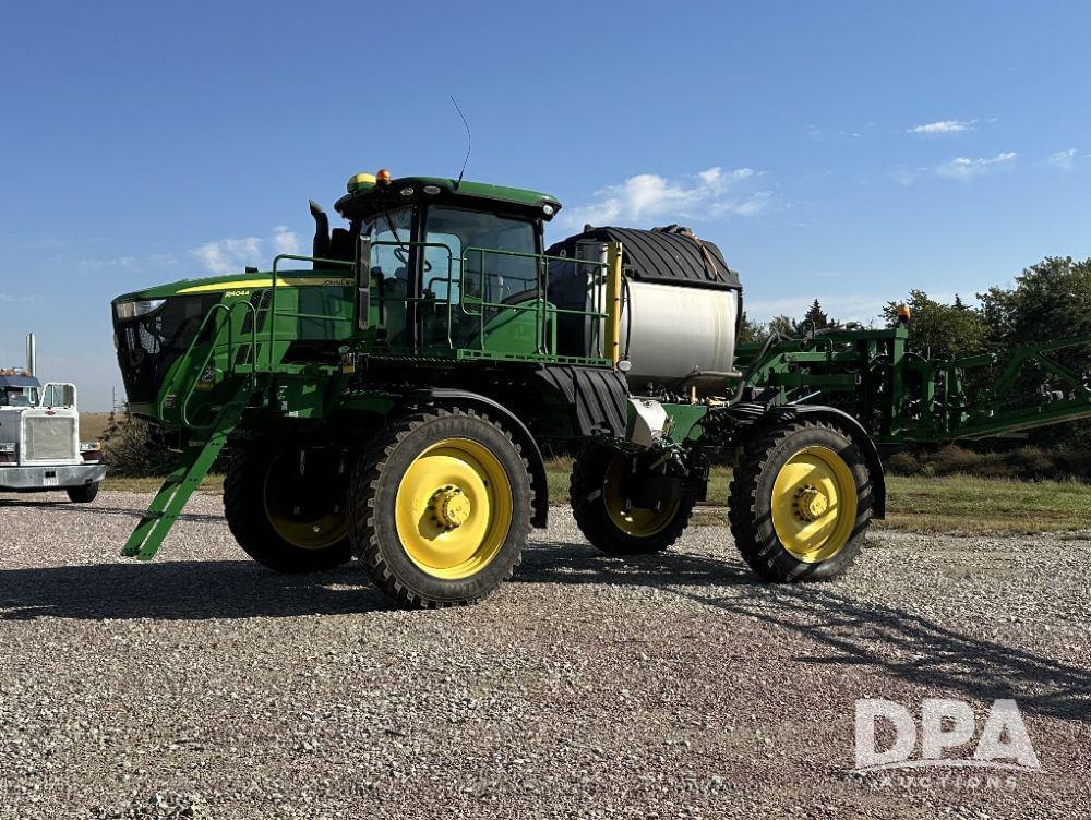 Image of John Deere R4044 Primary image