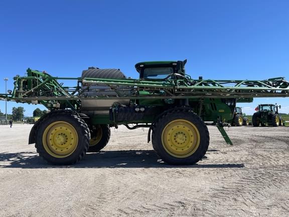 Image of John Deere R4045 equipment image 3