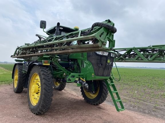 Main image John Deere R4045