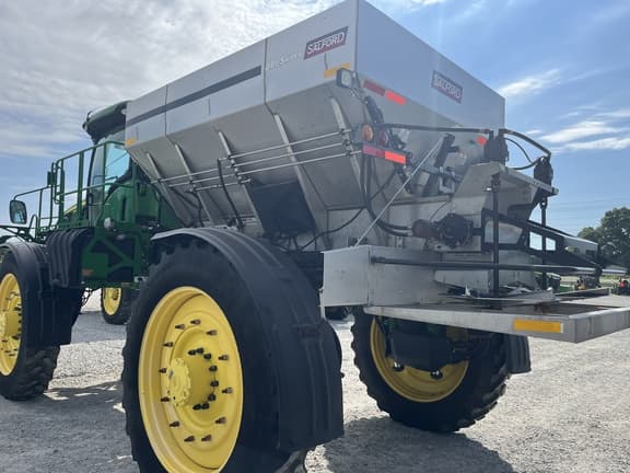 Image of John Deere R4045 equipment image 4