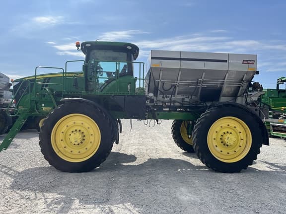 Image of John Deere R4045 equipment image 3