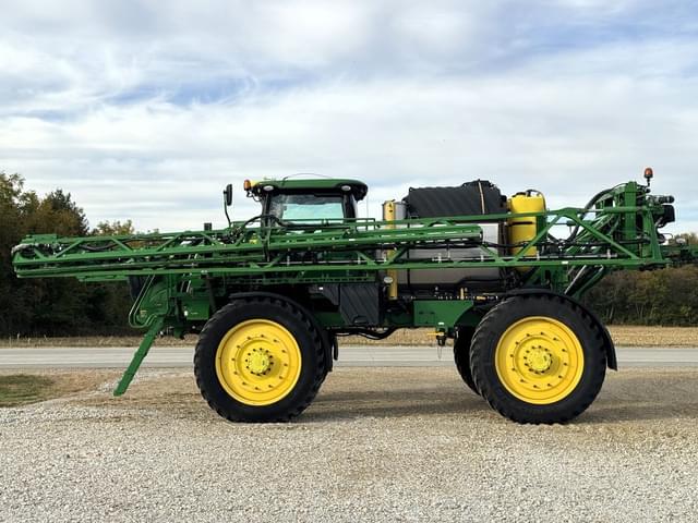 Image of John Deere R4045 equipment image 2