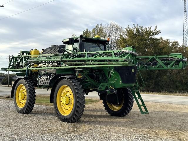 Image of John Deere R4045 equipment image 1