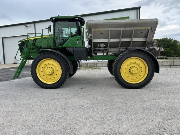 Image of John Deere R4045 equipment image 4