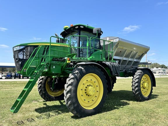 Main image John Deere R4045