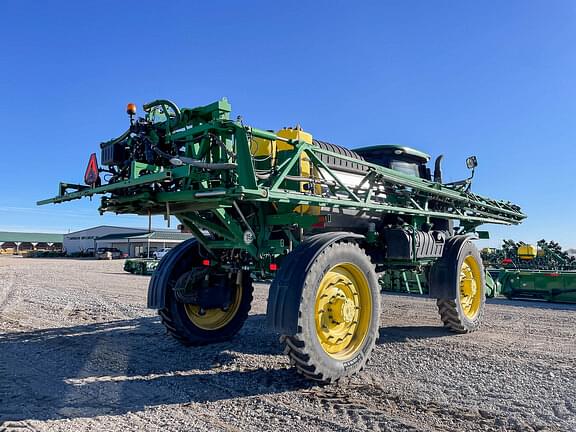 Image of John Deere R4045 equipment image 4