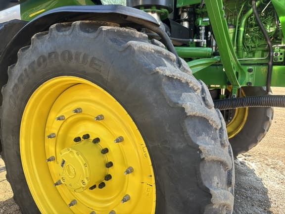 Image of John Deere R4045 equipment image 4
