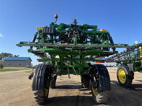 Image of John Deere R4045 equipment image 4