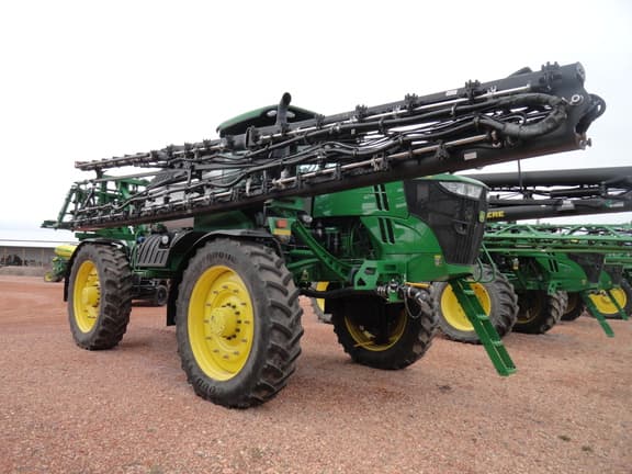 Image of John Deere R4045 equipment image 3