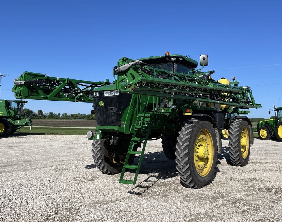 Main image John Deere R4045