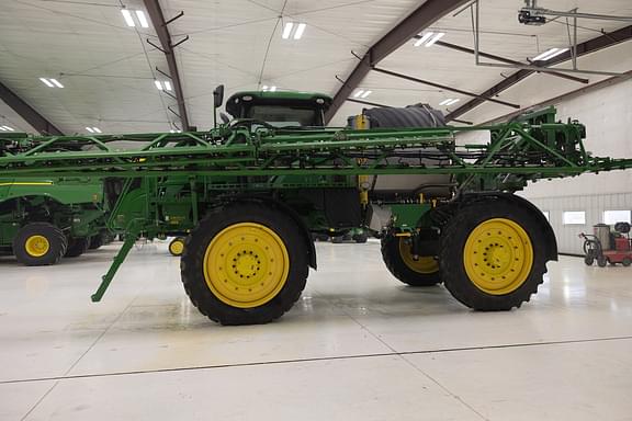 Image of John Deere R4045 equipment image 4