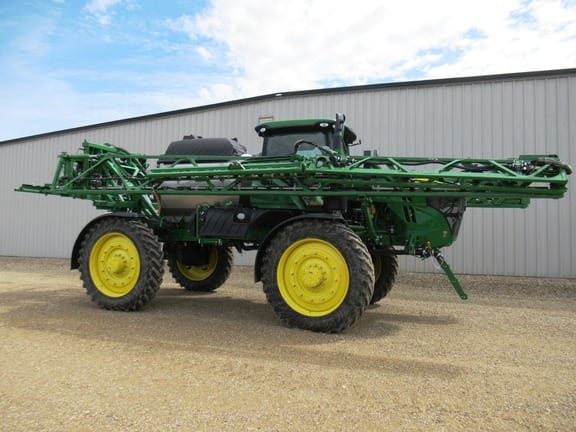 2021 John Deere R4045 Equipment Image0