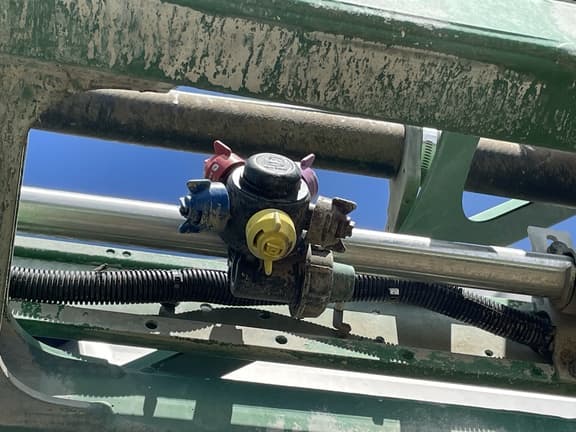 Image of John Deere R4045 equipment image 4