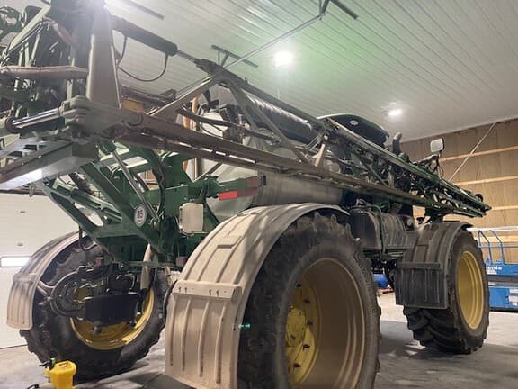 Image of John Deere R4045 equipment image 4