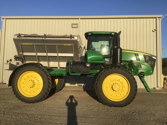Image of John Deere R4045 equipment image 4