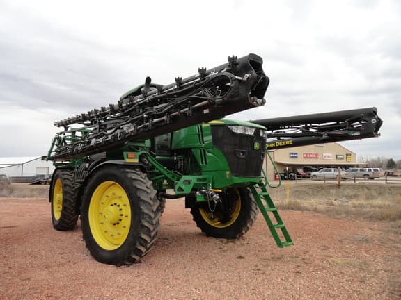 Image of John Deere R4045 equipment image 3