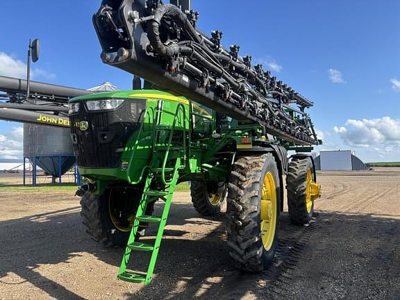 Image of John Deere R4045 equipment image 1