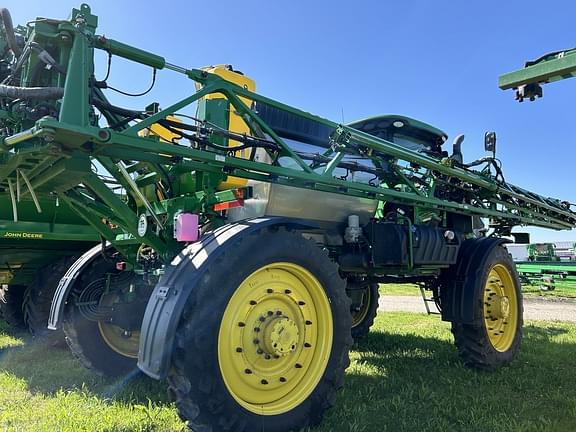 Image of John Deere R4045 equipment image 3