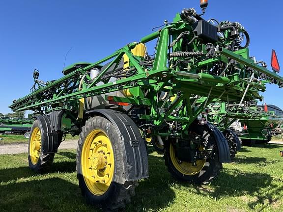 Image of John Deere R4045 equipment image 1