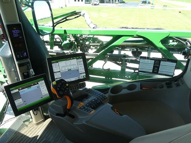 Image of John Deere R4045 equipment image 1